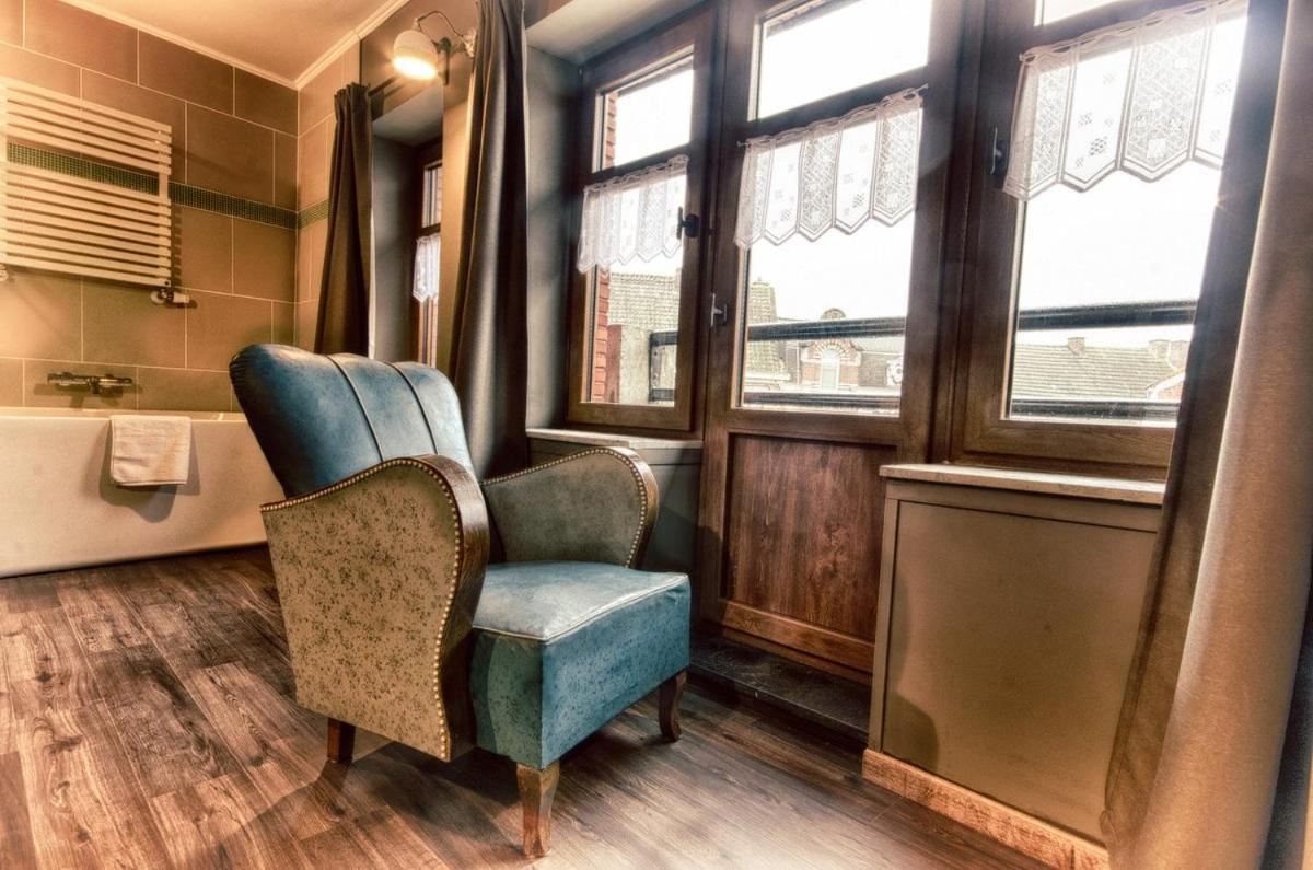 Cafe Rene Borgloon Bed & Breakfast Dış mekan fotoğraf
