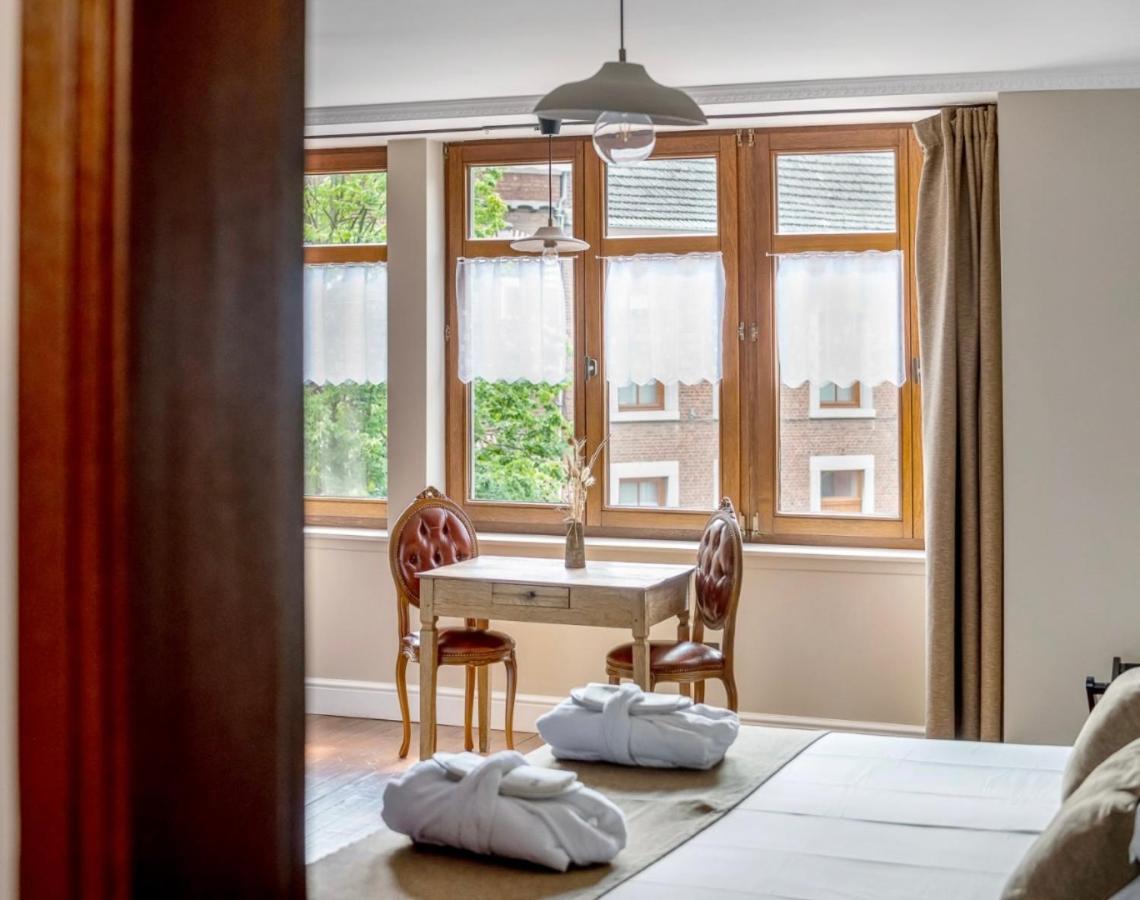 Cafe Rene Borgloon Bed & Breakfast Dış mekan fotoğraf